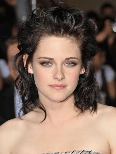 Kristen Stewart’s Minimalist Makeup You Should Try At Once, Take Cues - 1