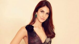 Vaani Kapoor attempts to make society more inclusive by “dedicating her award to the transgender community”