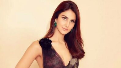 Vaani Kapoor attempts to make society more inclusive by “dedicating her award to the transgender community”