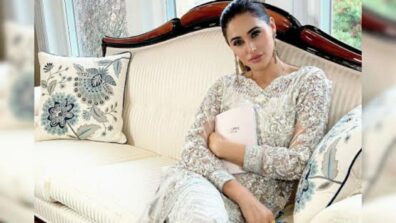 Nargis Fakhri looks alluring in white embellished kurta, Fans are obsessed