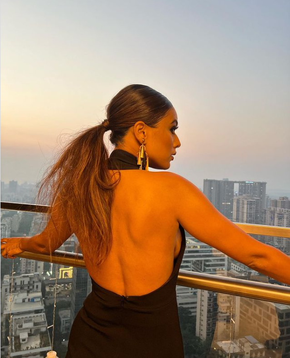 Nia Sharma Wears Black Backless Dress, Gets Special Reviews From Her Fans - 4