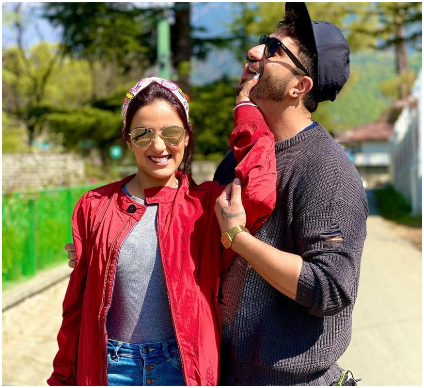 Obsessed With These Pictures Where Jasmin Bhasin And Beau Aly Goni Look Adorable Together - 0