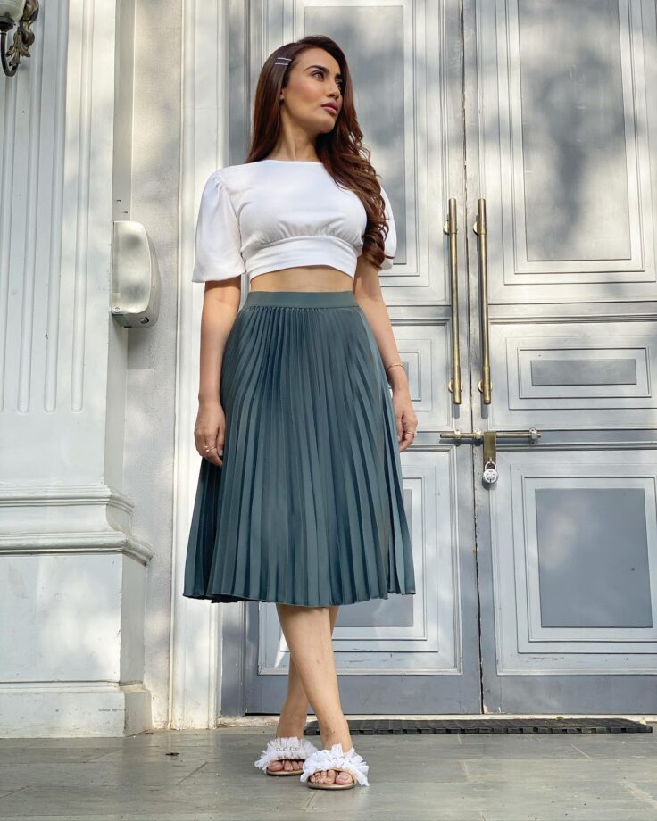 PICS INSIDE: Take Fashion tips from Surbhi Jyoti on how to effortlessly style skirts, Take a look - 1