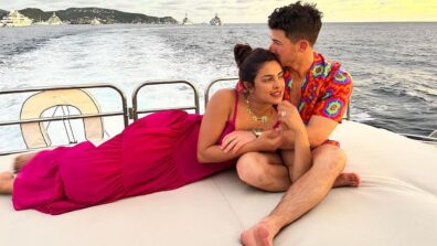 Priyanka Chopra gets cosy and romantic with Nick Jonas in Yacht, give serious ‘couple goals’ to fans