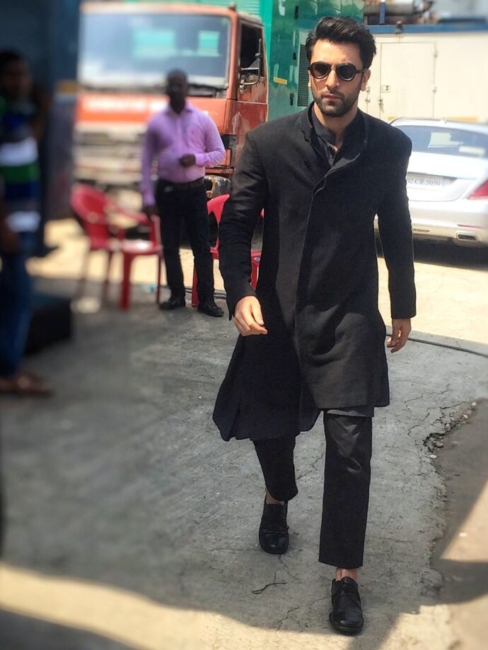 Ranbir Kapoor And His Most Stylish Desi Looks - 4