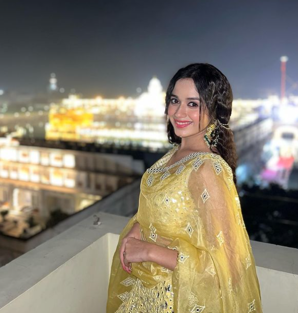 Right From Makeup Routine To Her Instagram Videos: Jannat Zubair’s Instagram Handle Is Too Pretty To Handle - 6