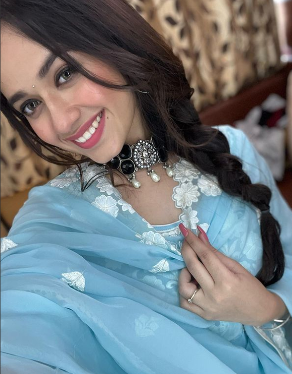 Right From Makeup Routine To Her Instagram Videos: Jannat Zubair’s Instagram Handle Is Too Pretty To Handle - 3