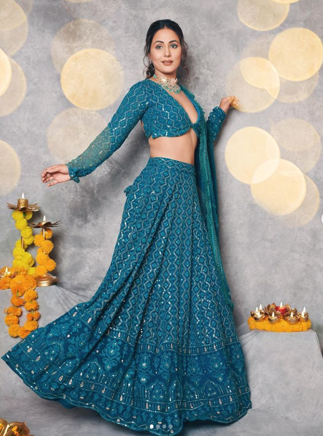 Rock The Bridesmaid Game: Take Cues On How To Dress Like The Bridesmaid From Hina Khan - 1