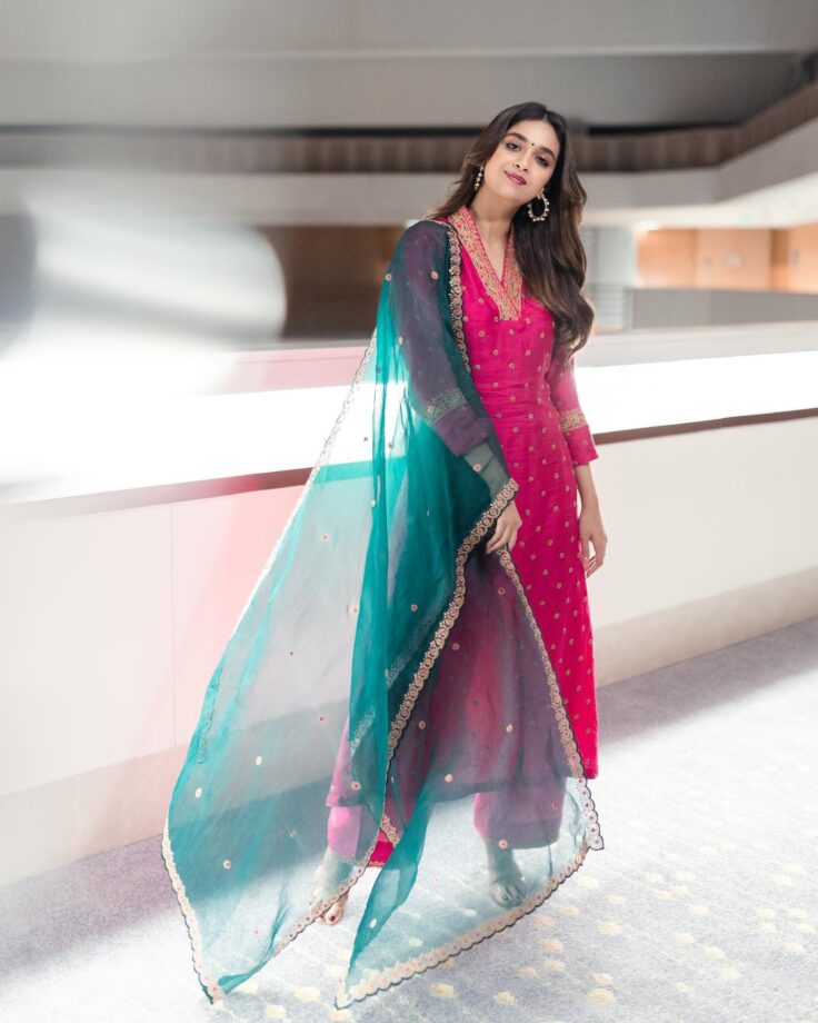 PICS: Over The Top Ethnic Looks Of Keerthy Suresh That Have Always Blown Our Minds - 4
