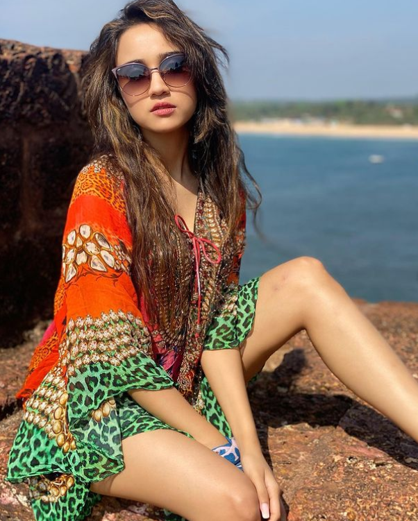 Throwback Alert! Ashi Singh Shares Special Throwback Moment From Her Goa Diaries, Fans Left Drooling - 4