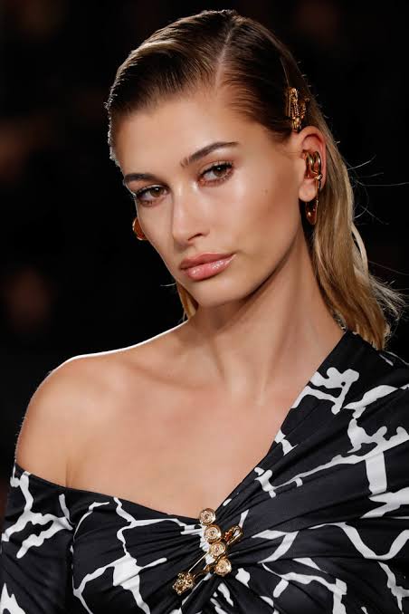 Trendy Hair Pins To Try For Effortless Styling: Take Cues From Hailey Bieber & Bella Hadid - 2