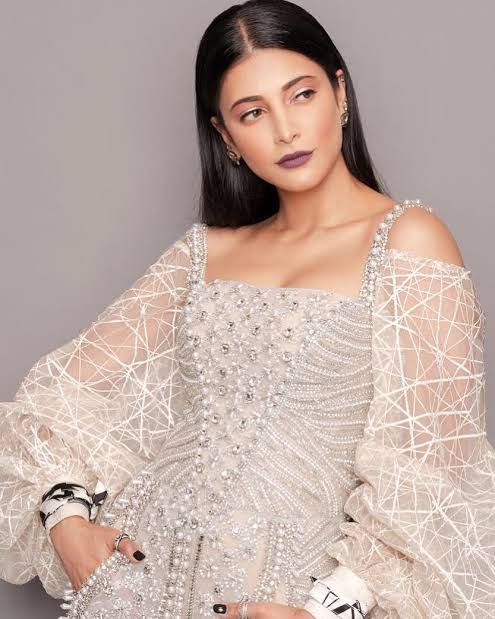 Vogue FACE OFF: Jasmin Bhasin VS Shruti Haasan: Who Looks Better In Jewel Embellished Mini Dress? - 2
