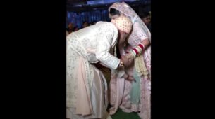 Watch: A Desi Groom Can Be Seen Helping The Bride Struggling With Her Lehenga On Her Wedding Day, “Dulha Ho To Aisa”, Says Internet