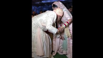 Watch: A Desi Groom Can Be Seen Helping The Bride Struggling With Her Lehenga On Her Wedding Day, “Dulha Ho To Aisa”, Says Internet