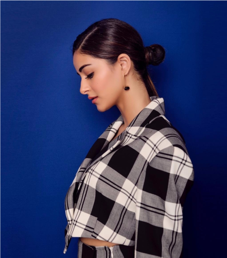 Would You Style Your High Ponytail With A Western Outfit Like Janhvi Kapoor Or A Bun Hairstyle Like Ananya Panday? - 3