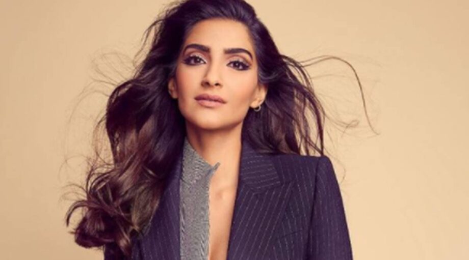 You Don’t Need Expensive Products To Have Shiny Hair Like Sonam Kapoor, Check Out Her Simple Champi Mix - 0