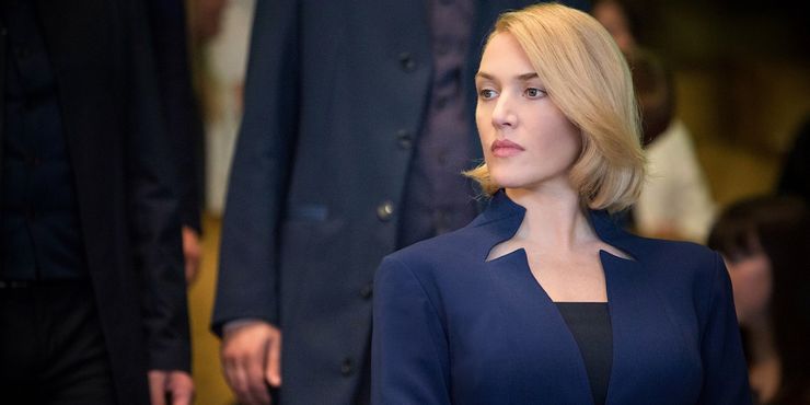 10 Most Iconic Outfits Worn By Kate Winslet That Are Still Talked About - 5