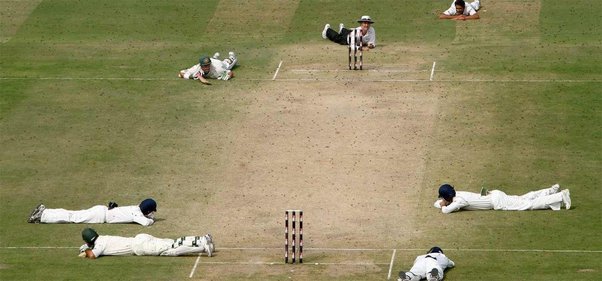 5 Craziest On-Ground Cricket Moments Will Make You ROFL - 2