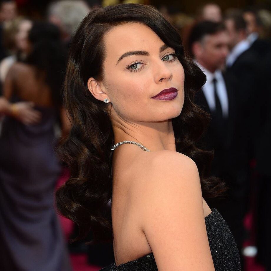 5 Different Hair Colors Worn By Margot Robbie That Is Just Mind Blowing! - 1