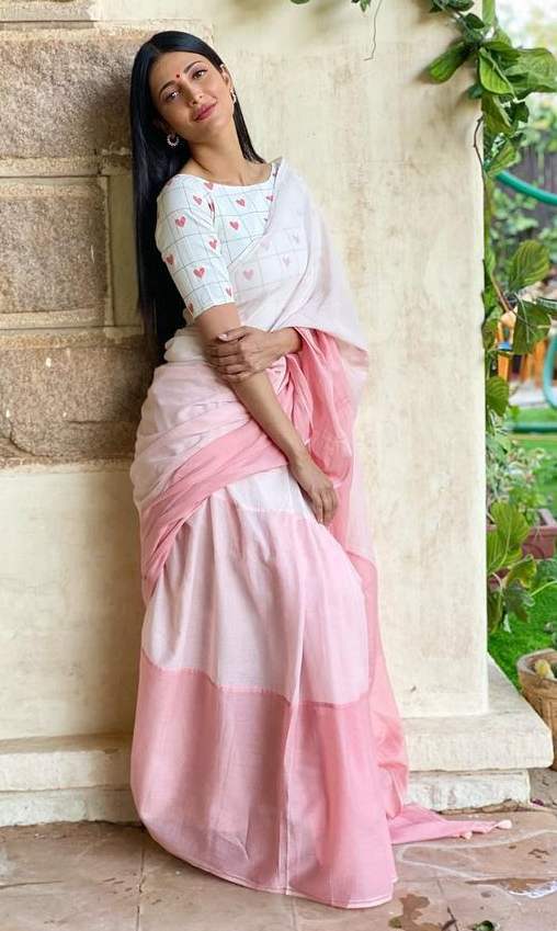 5 Times Shruti Haasan Has Pulled Off Pink Saree Look - 0