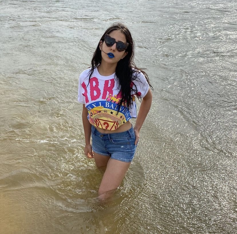 7 Hottest Sara Ali Khan Crop Tops That You Would Like To Have: See Pics - 7