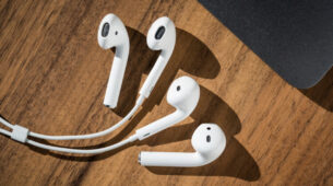 Airpods Vs Earpods: Benefits And Disadvantages