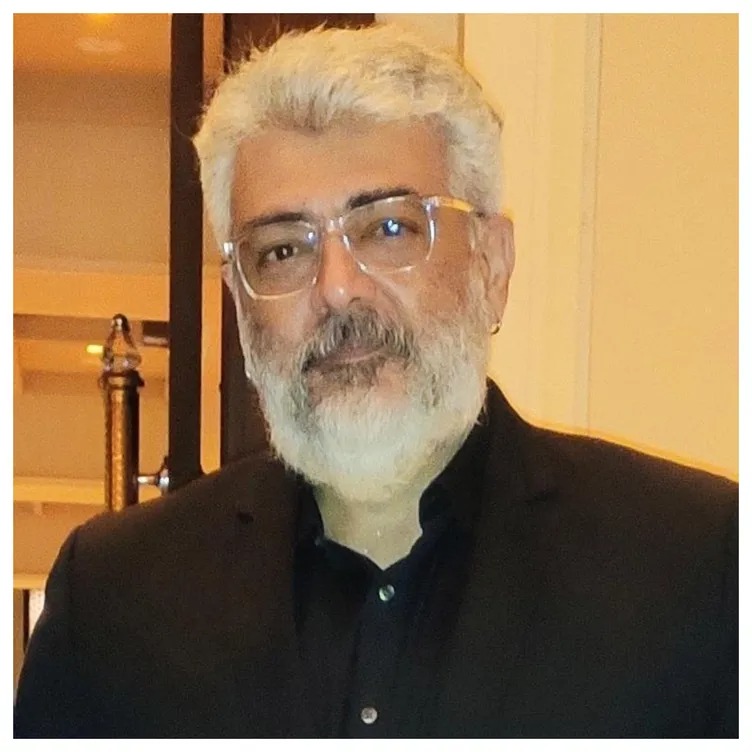 Ajith Kumar Flaunts A New Style With A White Beard And Ear Piercing, And The Photo Quickly Becomes Viral, Take A Look - 1