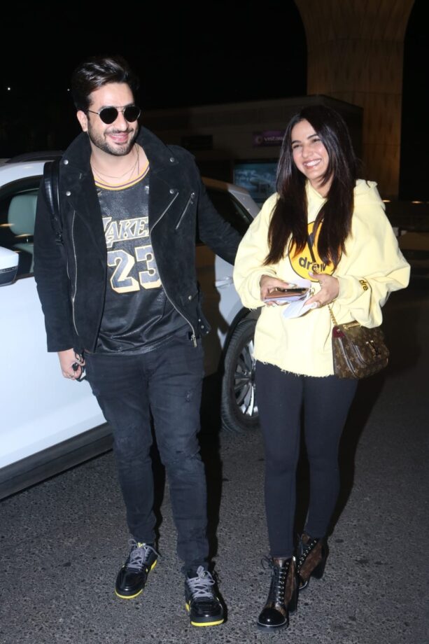 Aly Goni And Jasmin Bhasin Look Stylish In Casual Outfits As They Embark For London, The Couple Surely Knows How To Play Dress-Up - 1