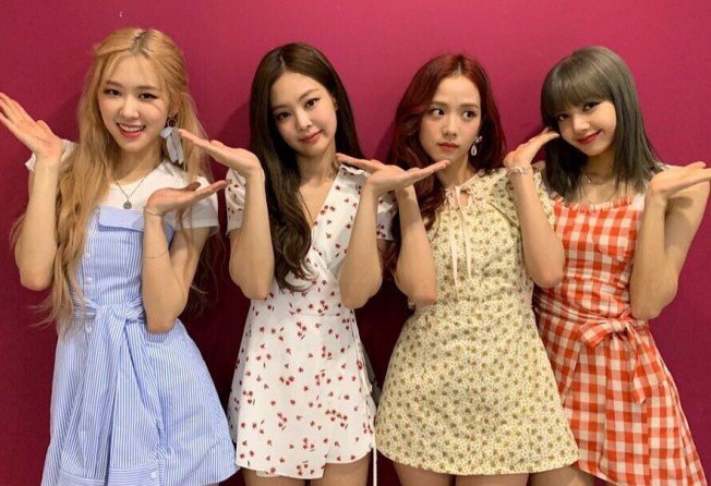 Dress Like Blackpink This Season, 10 Picks For You - 4