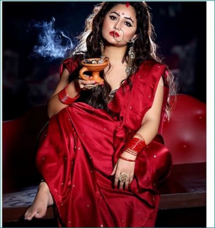 From Tribal Look To Bengali: Bigg Boss 13 Fame Rashami Desai Is Leaving Us Mesmerised - 2