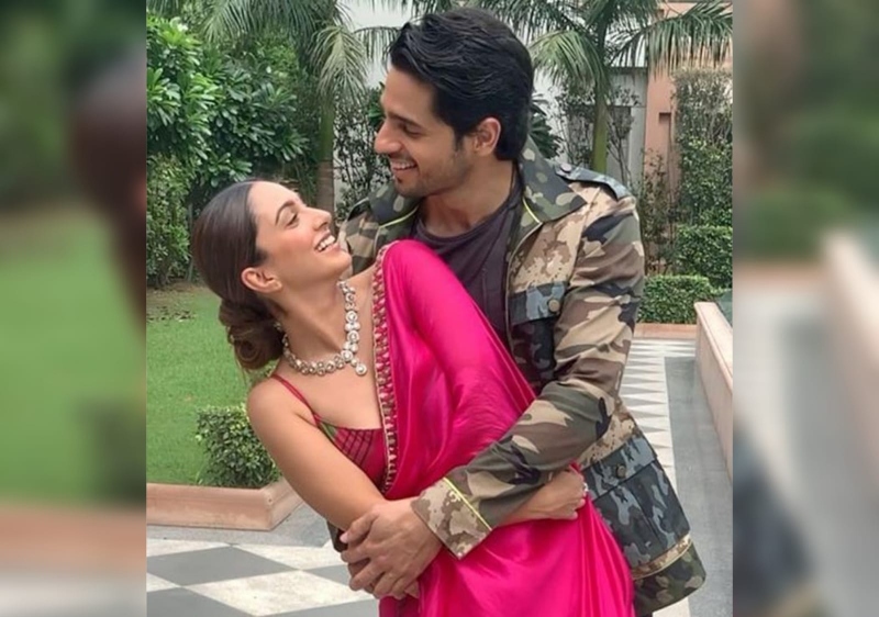 In Their Fashionable Best, Kiara Advani And Sidharth Malhotra Twirl Into Our Hearts - 0