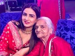 Jasmin Bhasin Talks About How She Misses Her Grandmother Every Day And How She Copes With Her Loss, Take A Look - 0