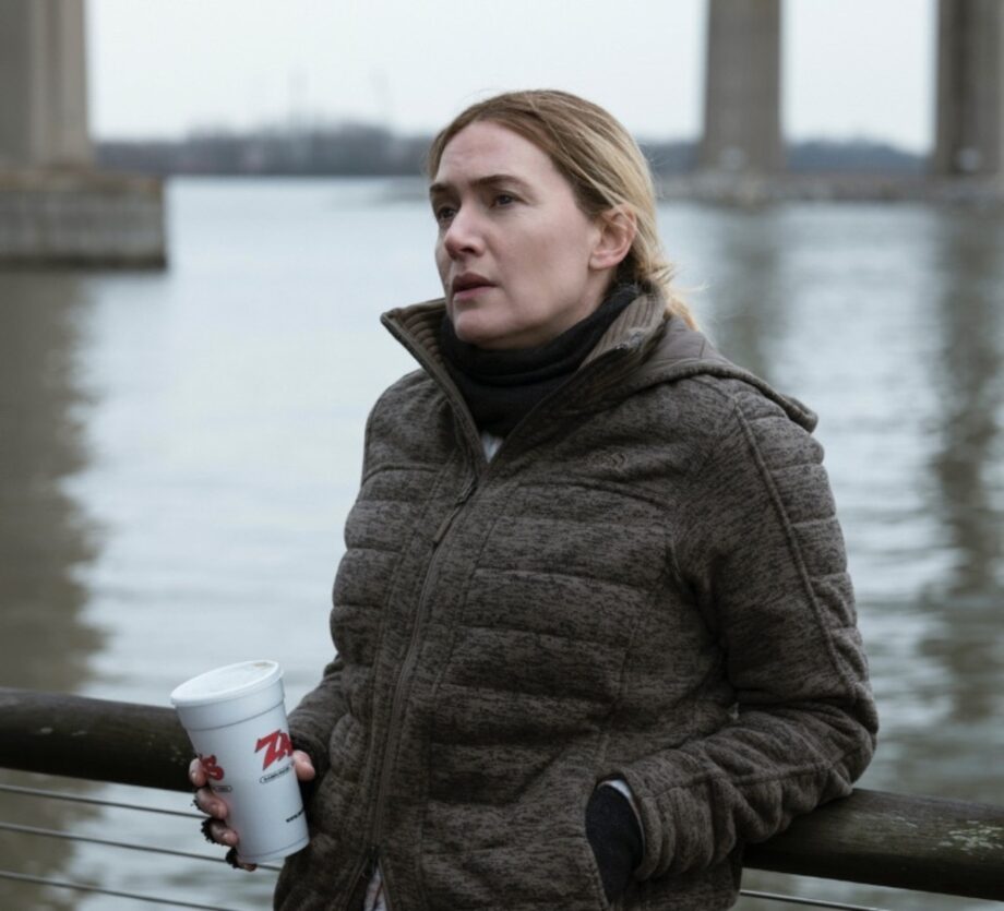 Kate Winslet Is Reviving The Trend Of Statement Coats - 2