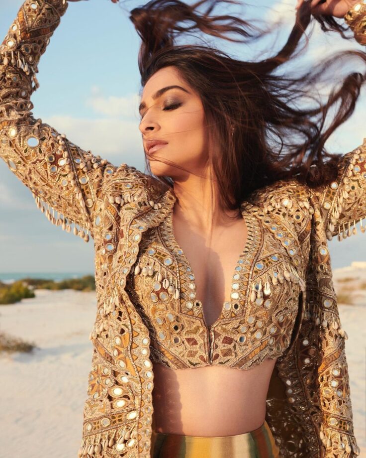 MAKEUP GUIDE: Learn How To Slay Glamorous Makeup Look Like Beauty Guru Sonam Kapoor - 5