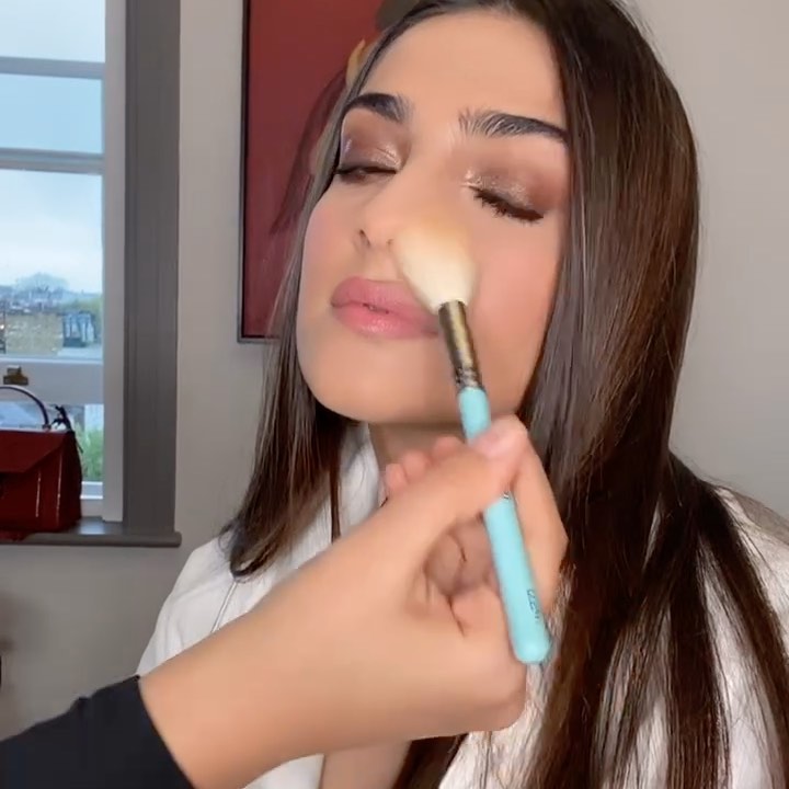 MAKEUP GUIDE: Learn How To Slay Glamorous Makeup Look Like Beauty Guru Sonam Kapoor - 1