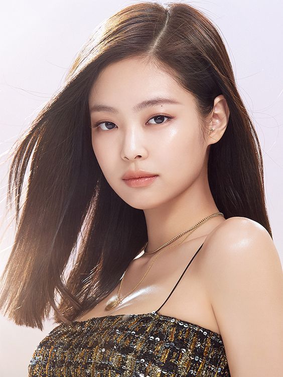 Oh So Pretty: Blackpink Jennie Is A Vision To Behold In Nude Lipsticks, Take Cues - 3