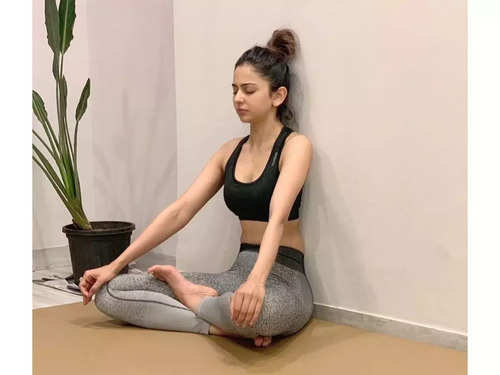 Rakul Preet Singh Is A Fitness Fanatic Who Never Misses A Workout Even While She’s On Vacation, Take A Look - 0