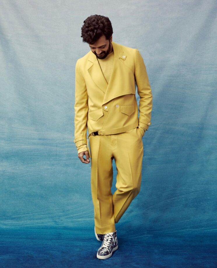 Riteish Deshmukh Goes All Yellow & We Are Crushing Over It: See Pics - 2