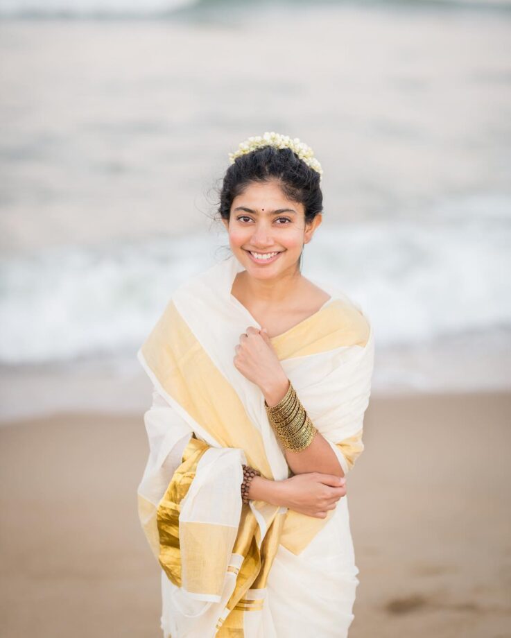 Samantha Ruth Prabhu, Sai Pallavi to Nayanthara: Beauties Who Slew the Handloom Saree Looks, Check It Out - 0