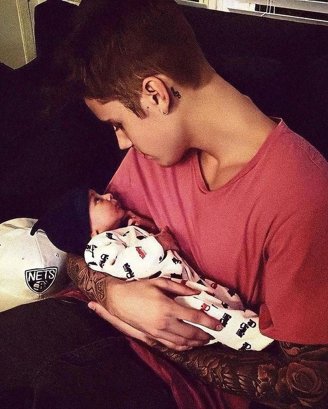 SO CUTE: Proof That Justin Bieber Will Be A Great Dad Someday, See Pic - 1