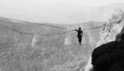 Sriti Jha turns Khatron Ke Khiladi in real life, spotted hanging in between mountains