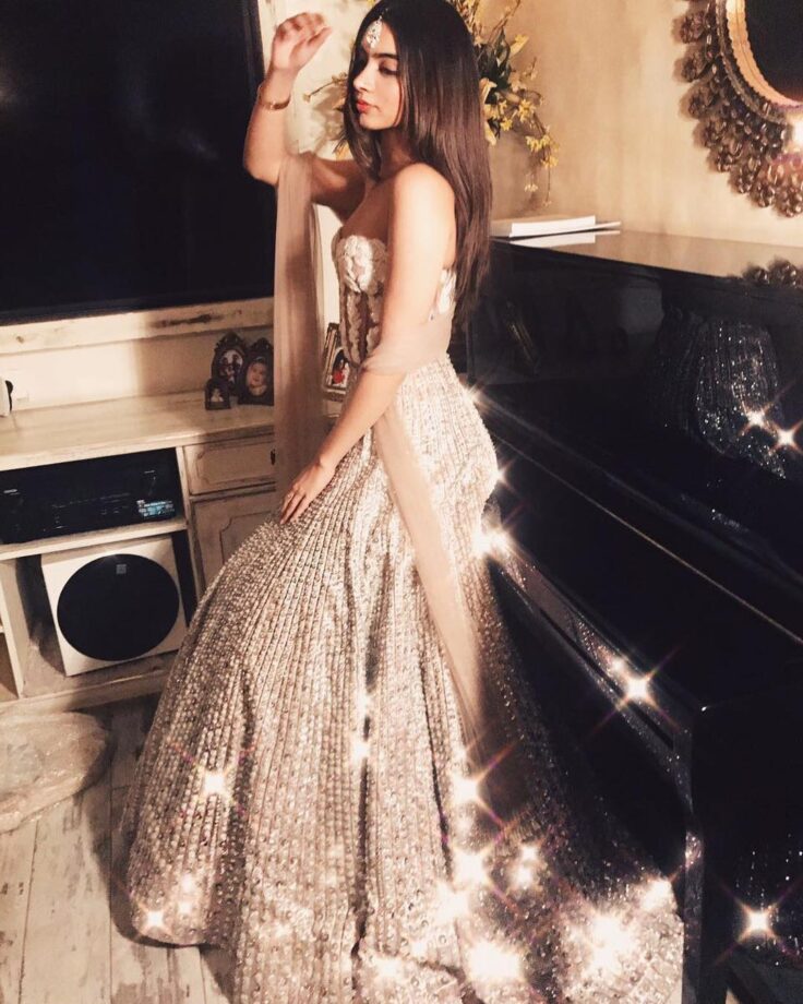 Take A Peek At Janhvi And Khushi Kapoor’s Stunning Pictures Captured In Their Mumbai Residence - 4