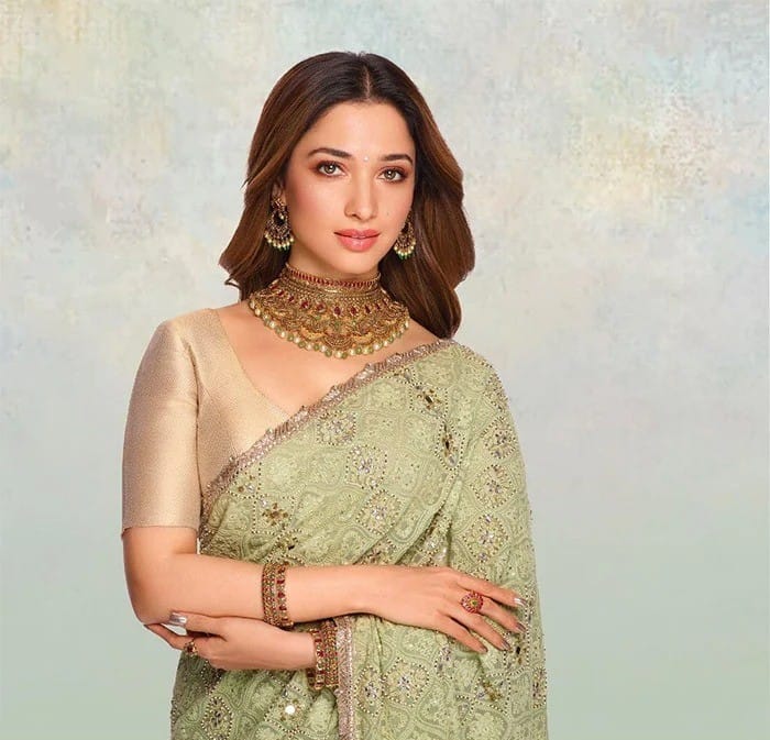 Tamannaah Bhatia Embracing The Culture In Pastel Green Saree And Gold Jewellery - 0