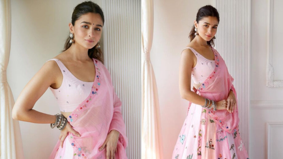 These 7 Ethnic Outfits Worn By Alia Bhatt Will Certainly Bring Out The Desi Diva In You - 5