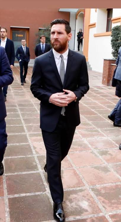 These Pictures Of Lionel Messi Prove That He Is The MOST Stylish Footballer - 9