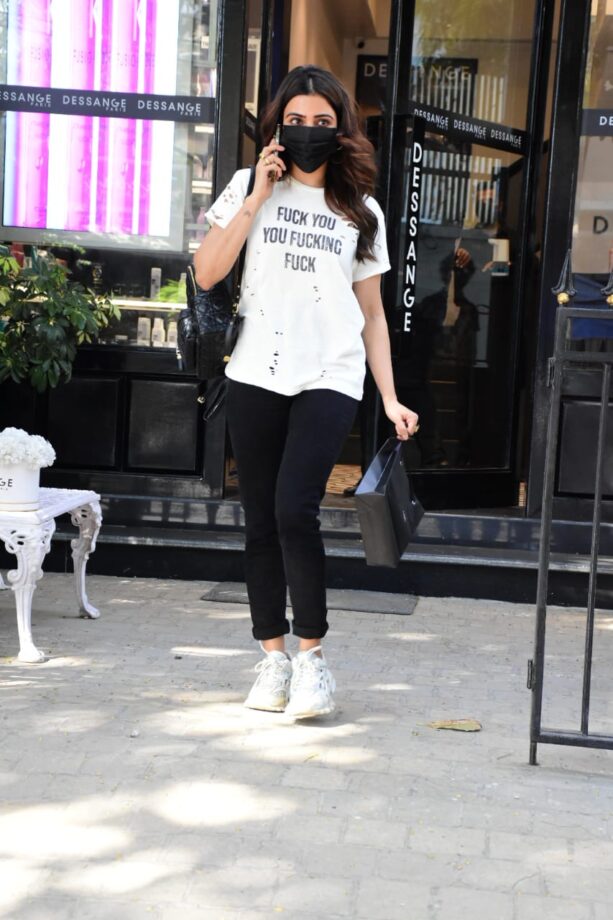 Throwback To When Samantha Ruth Prabhu Was Photographed Visiting A Hairdresser In Mumbai Wearing A Basic White Shirt That Cost Rs 20,000, Check Out - 0