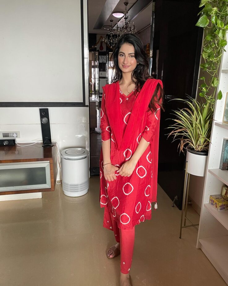 Times Shweta Tiwari’s Daughter Palak Tiwari Went All Traditional With Her Dream Ethnic Suit Looks - 1