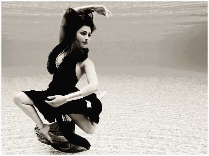 We Have Special Unseen Pictures of Shruti Haasan for You, Tap to Have A Look! - 0