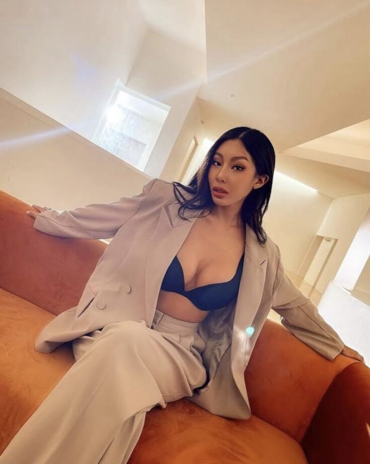 10 Times Jessi Told Us What A Fashion Icon She Is! Take A Look At These Breathtaking Pictures - 3