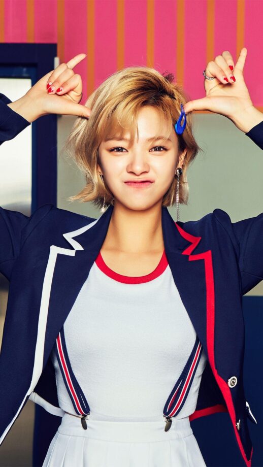 Twice’s Jeongyeon With Short Hair Is The Cutest Thing, Check Out These Pictures - 2